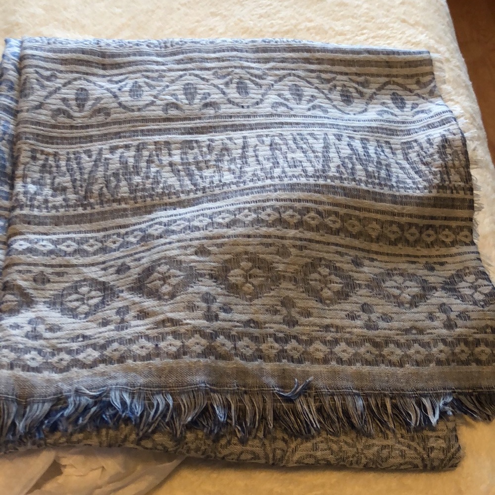 Brand new beautiful scarf